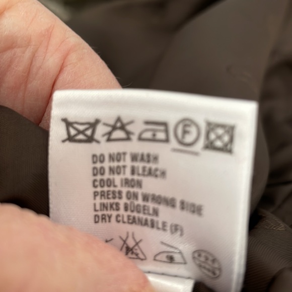 ESCADA vintage 3 piece outfit (jacket, skirt, camisole) size small - Picture 14 of 14